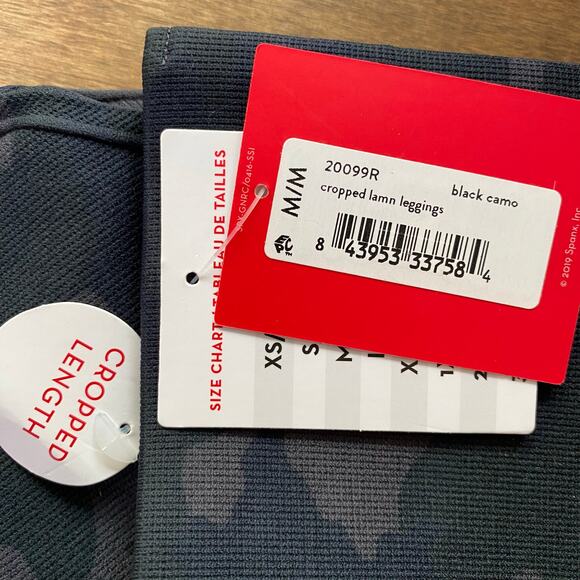 SPANX Look At Me Now Cropped Seamless Leggings Womens M Black Camo Compression - Picture 4 of 9